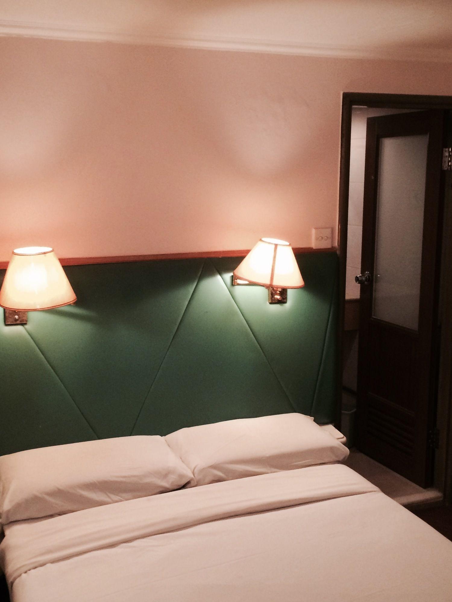 J Hotel Хонконг Екстериор снимка