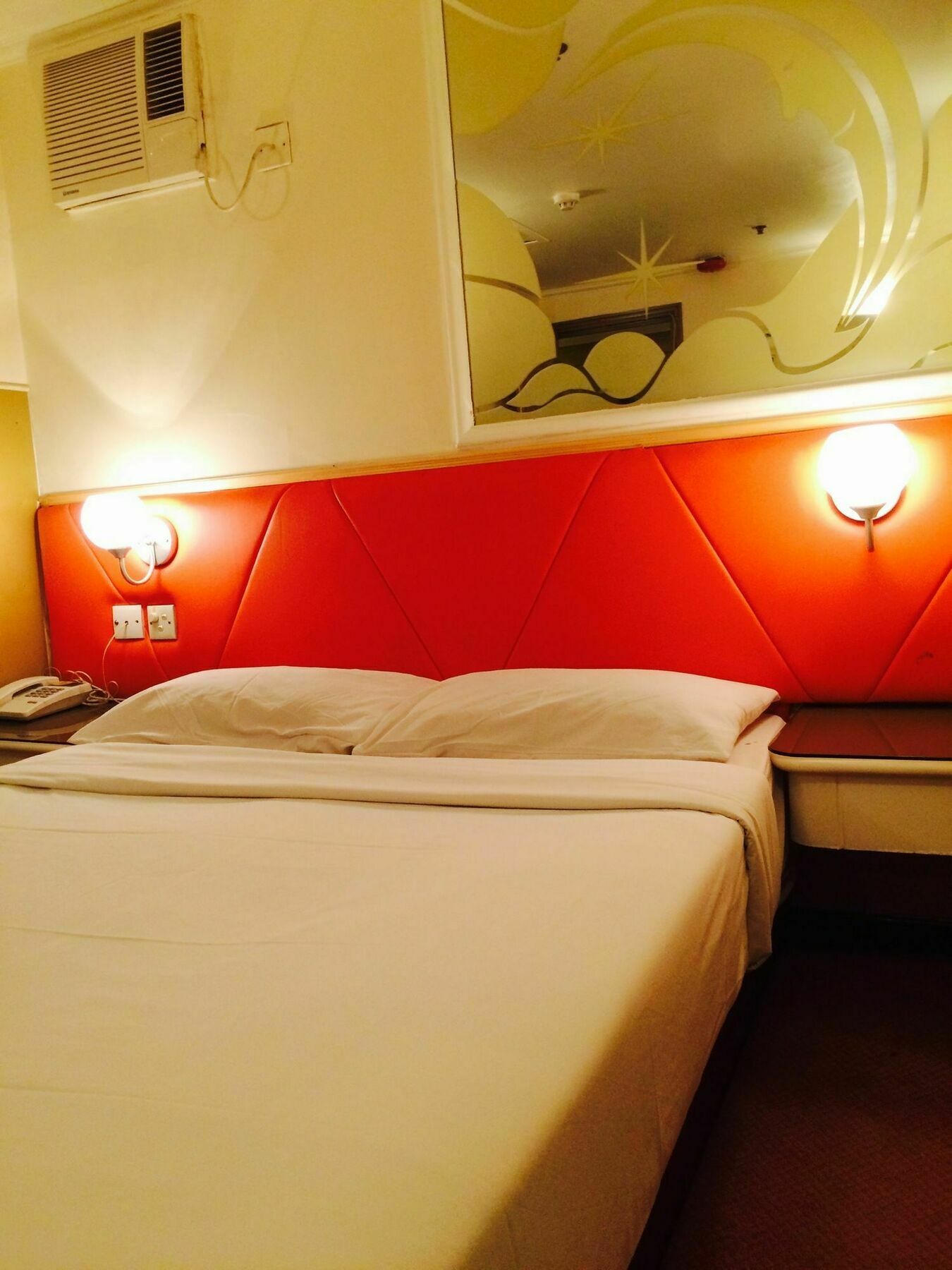 J Hotel Хонконг Екстериор снимка